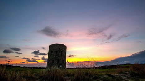 Naturlandschaft-Bei-Sonnenuntergang-Auf-Der-Insel-Guernsey-Im-Ärmelkanal