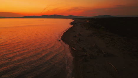 Tuscany-seaside-Cinemagraph-seamless-video-loop-in-Italy-by-sunset-in-nature