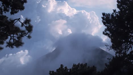 Active-Volcán-Fuego-early-in-the-morning-in-Guatemala-6