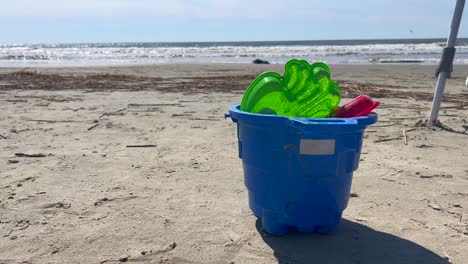 Sand-Toys-on-the-beach-at-Kiawah-Island-SC