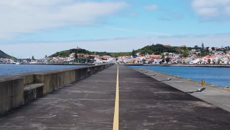 Azoren-dock,-Marine,-Hafen,-Pier,-Aufnahme-Auf-Gimbal-zeitlupe-In-Horta,-Faial,-Açores