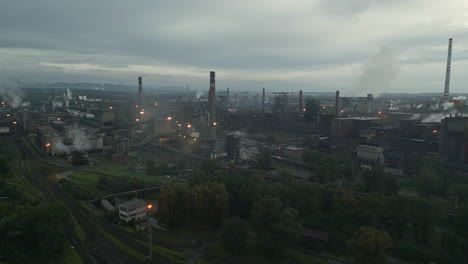 Panoramic-drone-shot-of-the-Ostrava-Steel-Plant,-the-largest-air-polluter-in-the-region