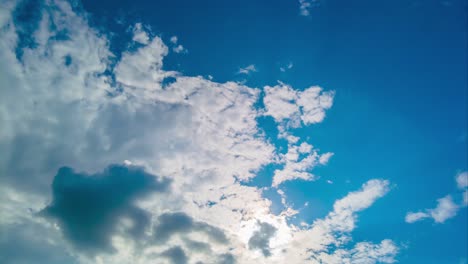 Blauer-Himmel-Weiße-Wolken,-Landschaft-Weiße-Wolken-4k,-Kumuluswolke-Cloudscape-Zeitraffer,-Sommerblauer-Himmel-Zeitraffer,-Naturwetter-Blauer-Himmel,-Weißer-Wolkenhintergrund-1