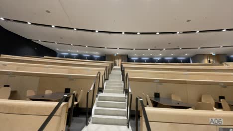 Myhal-Lecture-Hall-Auditorium-in-University-of-Toronto,-George-Brown-Campus