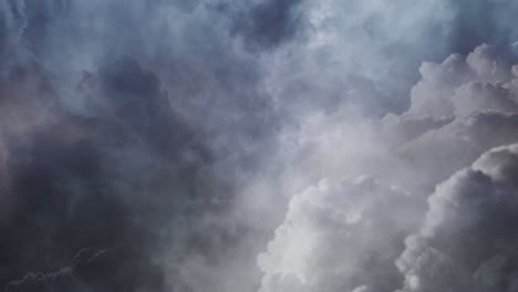 Vista-4k-De-Nubes-Gruesas-En-El-Cielo-Con-Tormentas-Eléctricas