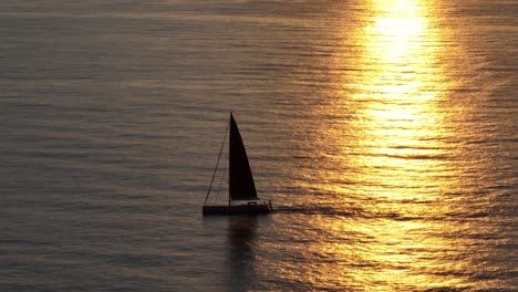 Sailing-under-the-sunset-in-Greece