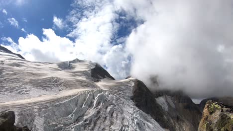 Un-Video-De-Lapso-De-Tiempo-Del-Clima-Cambiante-Sobre-El-Glaciar-Steiningletscher-En-La-Región-De-Sustenpass-De-Los-Alpes-Suizos-A-2-1
