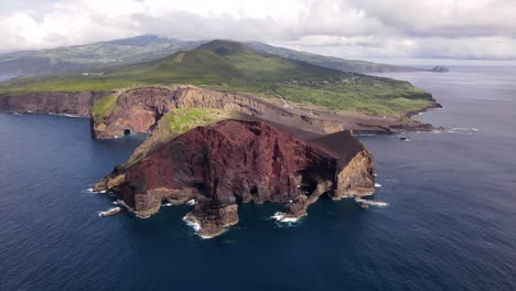 Faro-De-Ponta-Dos-Capelinhos-En-Las-Islas-Volcánicas-Portuguesas-De-Las-Azores-En-El-Océano-Atlántico-Norte