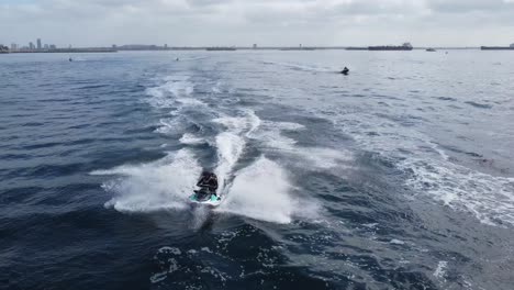 Long-Beach-Speedboat-racing-from-Long-Beach-harbor-to-Catalina-Island-6