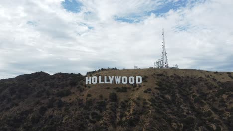 Hollywood-Schild-In-Los-Angeles,-Kalifornien,-Per-Drohne-4k-3