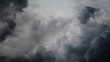Gewitter-Und-Dunkle-Gewitterwolken-Bewegen-Sich-4k