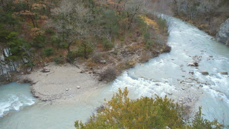 Der-Schöne-Fluss-Méouge-In-Frankreich-Im-Winter
