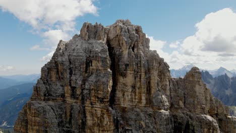 Luftaufnahmen-Der-Tre-Cime-Di-Lavaredo-In-Den-Italienischen-Dolomiten-3