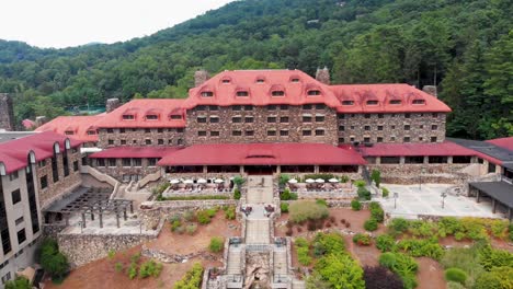 4K-Drone-Video-Closeup-of-Historic-Grove-Park-Inn-in-Asheville,-NC-on-Sunny-Summer-Day