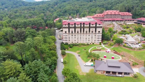 4K-Drone-Video-of-Convention-Center,-Spa-and-Golf-Course-at-Historic-Grove-Park-Inn-in-Asheville,-NC-on-Sunny-Summer-Day-2