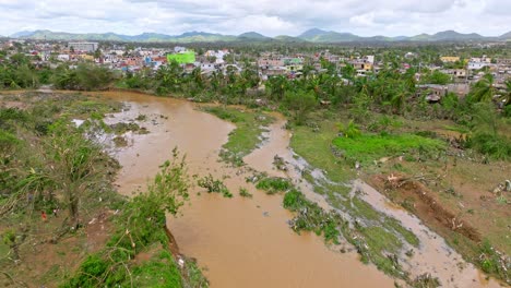 Yuma-Fluss-Nach-Dem-Hurrikan-Fiona-Traf-Die-Los-Platanitos,-Die-Durch-Den-Klimawandel-In-Der-Dominikanischen-Republik-Verursacht-Wurden