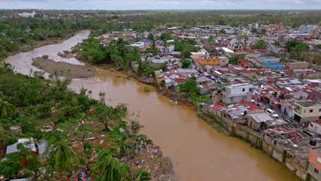 Huracán-Fiona-Causa-Daños-A-La-Comunidad-De-Los-Platanitos,-Higüey-En-República-Dominicana