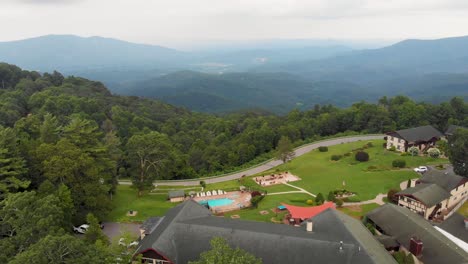 4K-Drone-Video-of-View-of-Smoky-Mountains-from-Resort-at-Little-Switzerland,-NC-on-Summer-Day-1