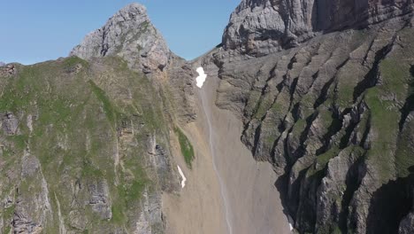 Steep-rocky-chute-in-the-mountains-in-the-French-Alps