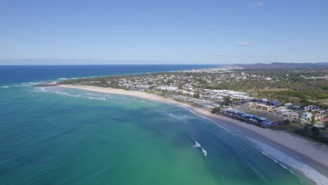 Turquoise-Seascape-At-Kingscliff-In-The-Northern-Rivers-Region-Of-New-South-Wales,-Australia---aerial-shot