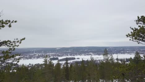 Vistas-Invernales-Desde-La-Colina-Ounasvaara-En-Rovaniemi-1