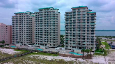 Drone-aerial-view-of-the-Summerwind-resort-hotel-on-Navarre-Beach-Florida