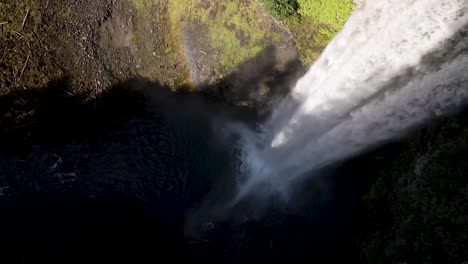 Schöne-Wasserfälle-In-Britisch-Kolumbien-Kanada