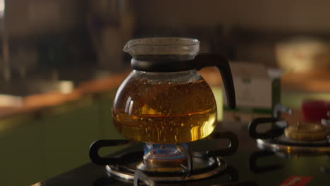 Tea-Boiling-inside-a-Glass-Vessel