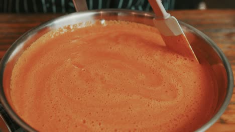 Fermented-tomato-hot-spicy-sauce-puree-mixing-for-barbeque