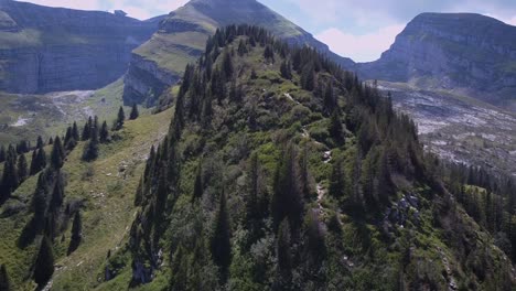 Mountain-view-in-Switzerland,-German-part,-the-seven-Kurfürsten-during-summertime