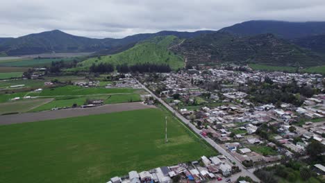 Vista-Escénica-De-Un-Pueblo-Rural-En-Pomaire-En-La-Provincia-De-Melipilla,-Región-Metropolitana-De-Santiago-En-Chile,-América-Del-Sur