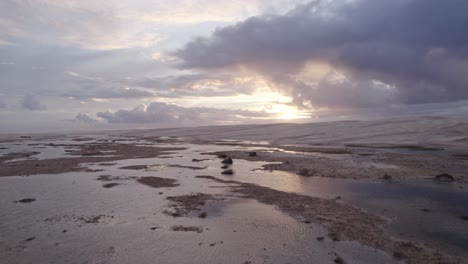 Sandflat-Und-Sanddünen-An-Der-Küste-Von-Anna-Bay-Am-Stockton-Beach-Bei-Einem-Sonnenuntergang-In-Nsw,-Australien