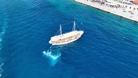 Cinematic-footage-of-a-Ship-in-the-port-of-Hvar-City