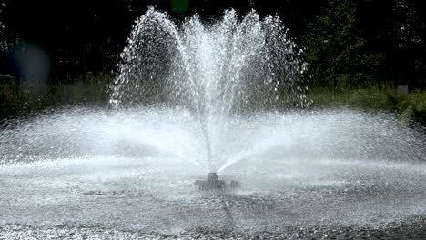 Slow-motion-shot-of-water-jets-from-the-fountain