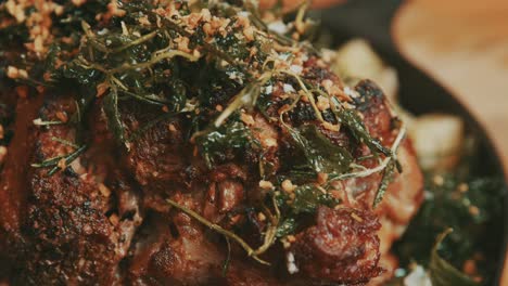Garnished-spinach-parsley-on-lamb-meat-closeup