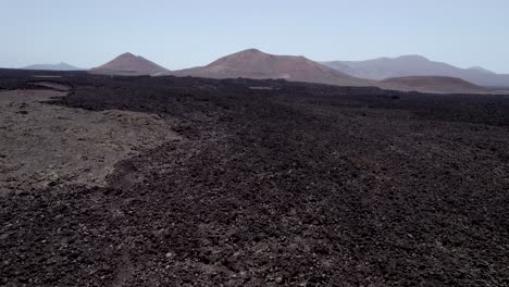 Campos-De-Lava,-Rocas-De-Lava,-Paisaje-Volcánico