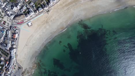 Top-view-of-the-beach-and-town-of-quiberon-in-morbihan-in-brittany-in-france,-sunny-weather