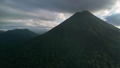 Cerro-Chato-Volcano-on-cloudy-day-at-sunset,-La-Fortuna-district-in-Costa-Rica