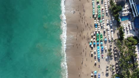 Aerial-shot-of-a-beach-in-Acapulco-Mexico