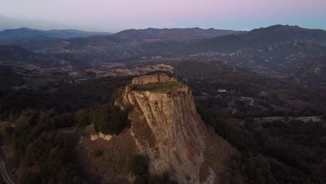 Large-butte-rock-in-the-Pyrenees-Mountains-in-Catalonia-at-sunset