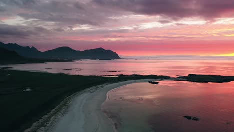 Incredible-sunset-colors-in-the-Lofoten-islands,-Norway