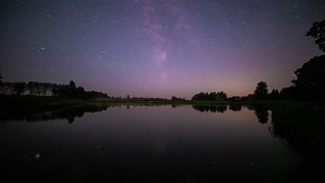 Night-time-lapse-by-a-lake