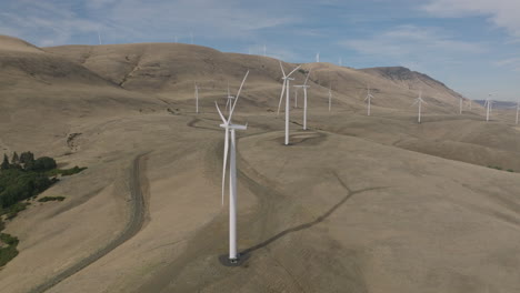 Drone-aerial-of-wind-turbines-in-southern-Washington-4