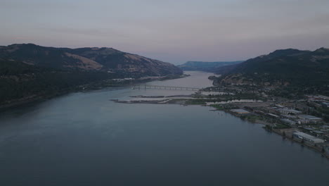 Drone-aerial-of-Hood-River,-Oregon-on-a-summer-evening