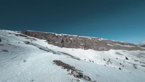 Cinematic-FPV-shot-of-a-popular-ski-route