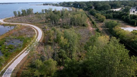 The-Muskegon-Lake-Peninsula-with-bike-path