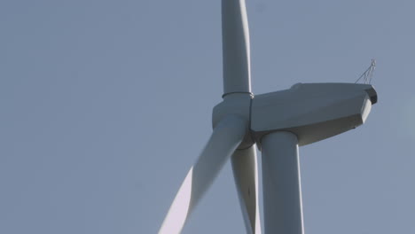 Windturbinen,-Grüne-Technologie,-In-Einem-Kraftwerk-In-Italien-8