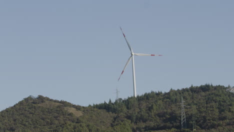 Windturbinen,-Grüne-Technologie,-In-Einem-Kraftwerk-In-Italien-12