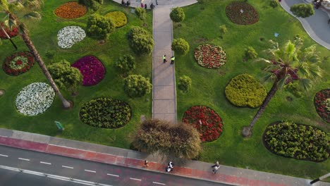 Drone-4k-video-of-"Parque-del-amor"-park-in-Miraflores-district-of-Lima,-Peru