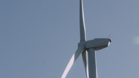 Windturbinen,-Grüne-Technologie,-In-Einem-Kraftwerk-In-Italien-7
